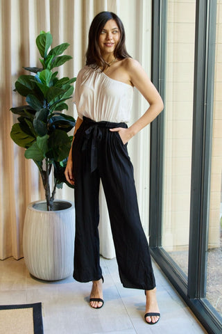 Dress Day Marvelous in Manhattan One-Shoulder Jumpsuit in White/Black Trendsi