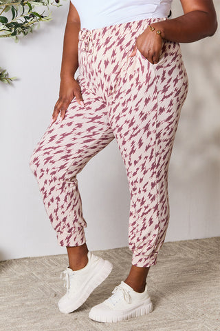 Heimish Full Size Printed Drawstring Pants Trendsi