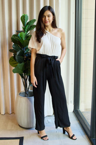 Dress Day Marvelous in Manhattan One-Shoulder Jumpsuit in White/Black Trendsi