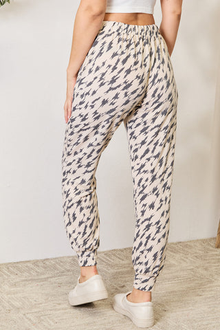 Heimish Full Size Printed Drawstring Pants Trendsi